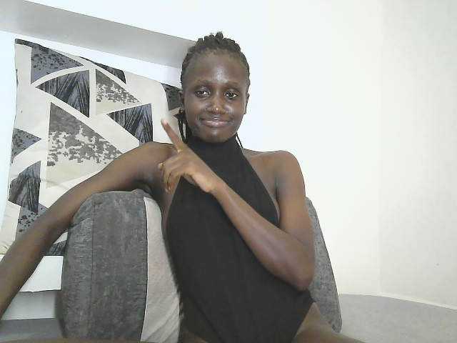 cutemona, live now on BongaCams