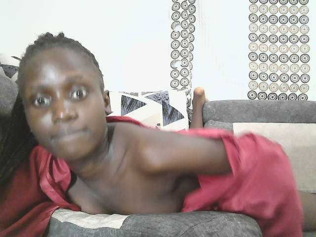 cutemona live cam on BongaCams