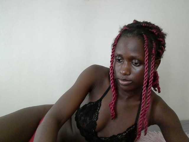 cutemona live cam on BongaCams