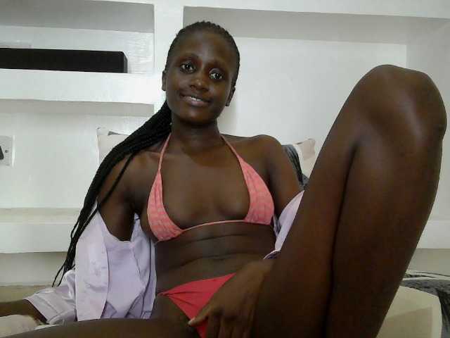 cutemona live cam on BongaCams