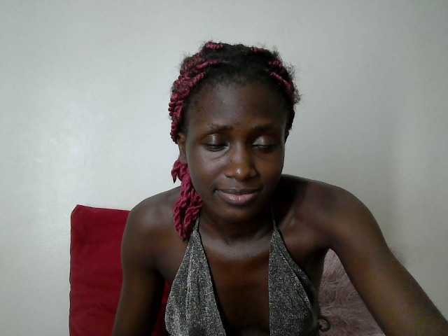cutemona live cam on BongaCams