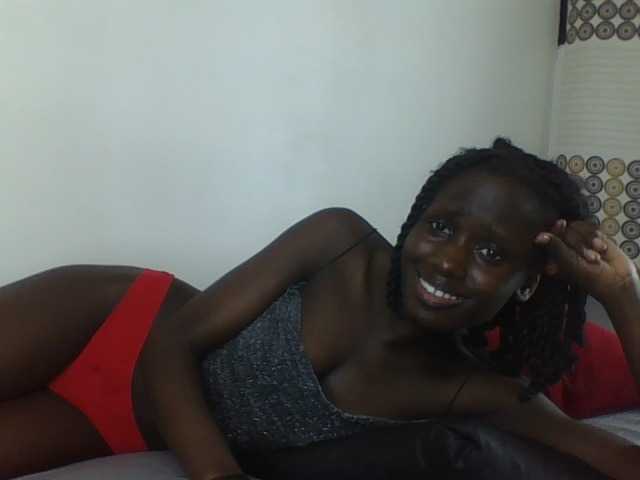 cutemona live cam on BongaCams