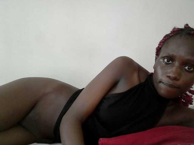cutemona live cam on BongaCams