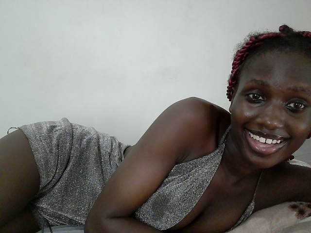 cutemona live cam on BongaCams