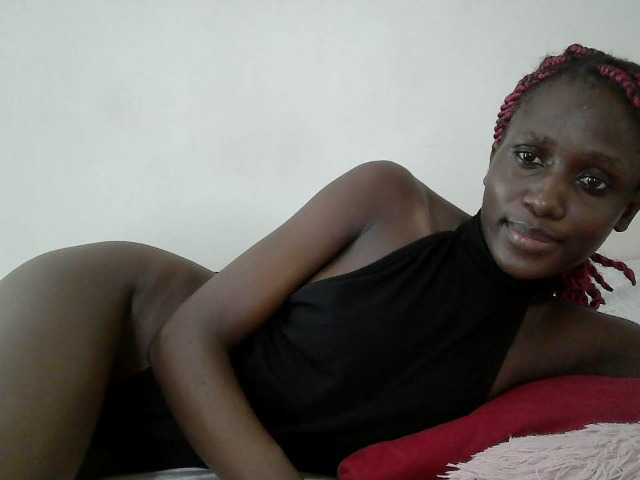 cutemona live cam on BongaCams