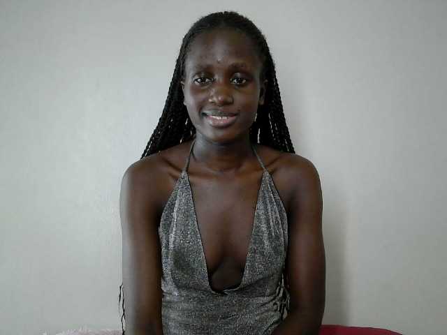cutemona live cam on BongaCams