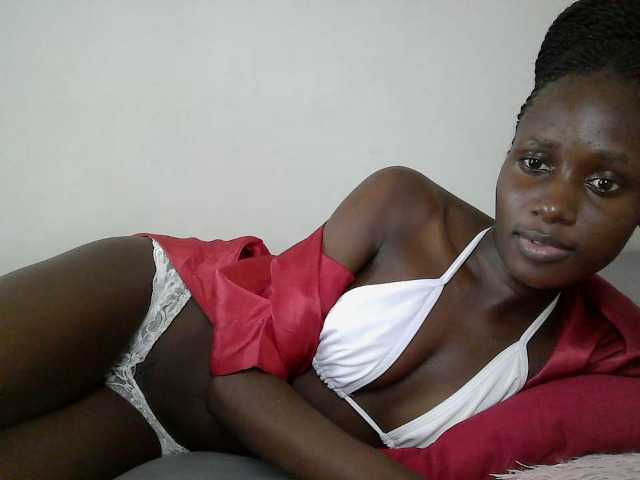 cutemona live cam on BongaCams