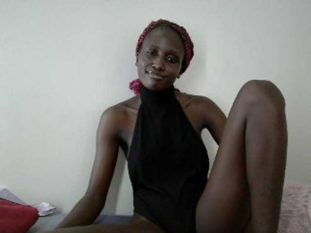 cutemona live cam on BongaCams