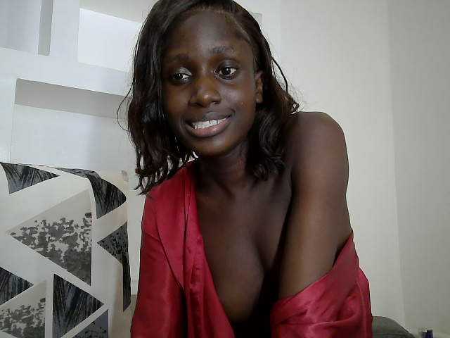 cutemona live cam on BongaCams