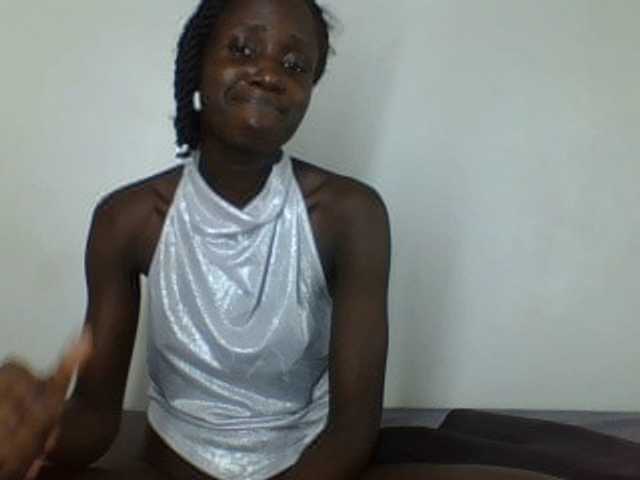 cutemona live cam on BongaCams
