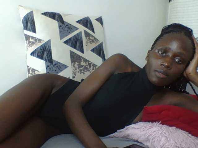 cutemona live cam on BongaCams