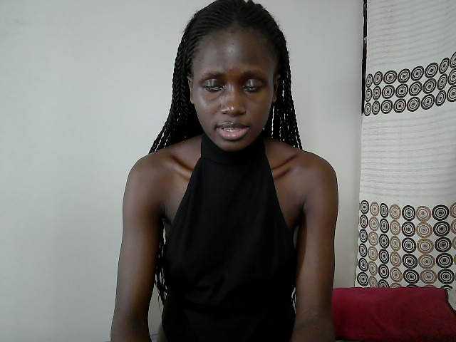 cutemona live cam on BongaCams