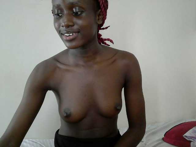 cutemona live cam on BongaCams