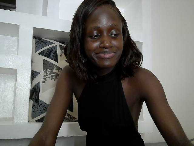 cutemona live cam on BongaCams