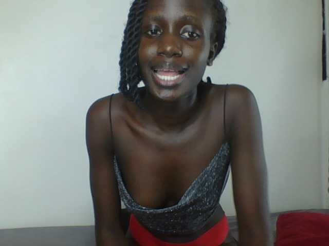 cutemona live cam on BongaCams