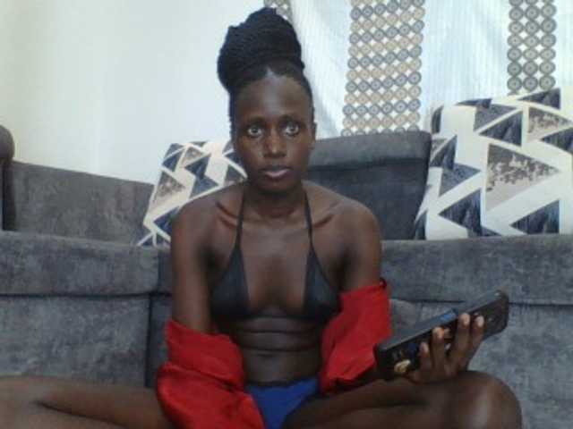 cutemona live cam on BongaCams