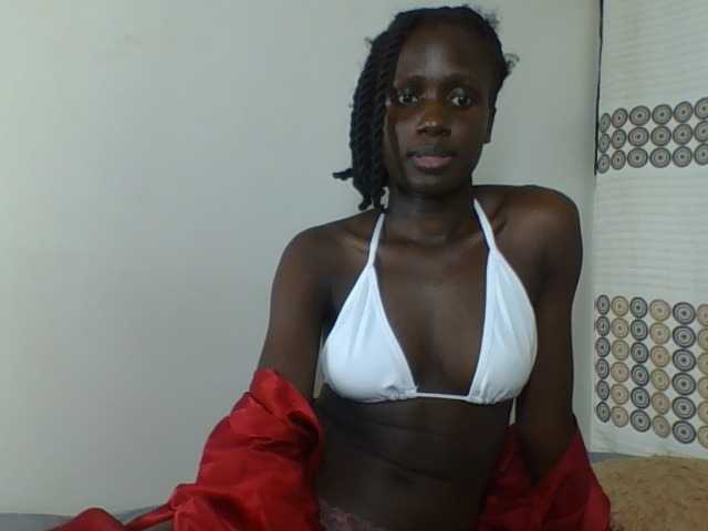 cutemona live cam on BongaCams