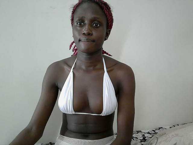 cutemona live cam on BongaCams