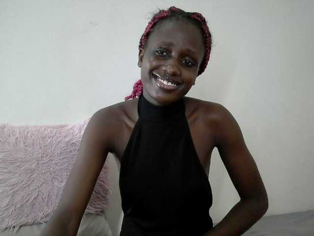 cutemona live cam on BongaCams