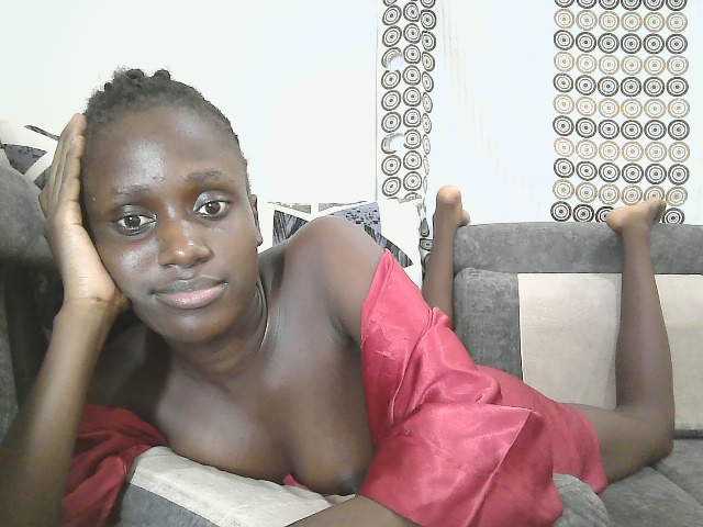 cutemona live cam on BongaCams