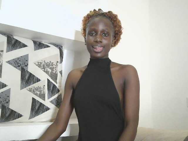cutemona live cam on BongaCams