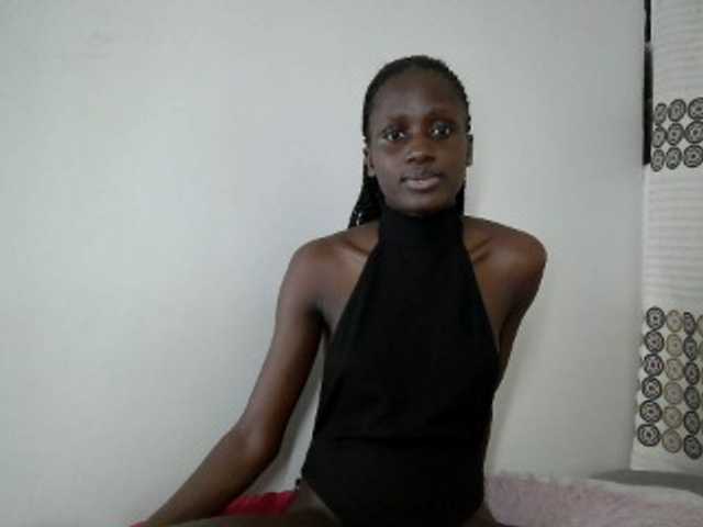 cutemona live cam on BongaCams