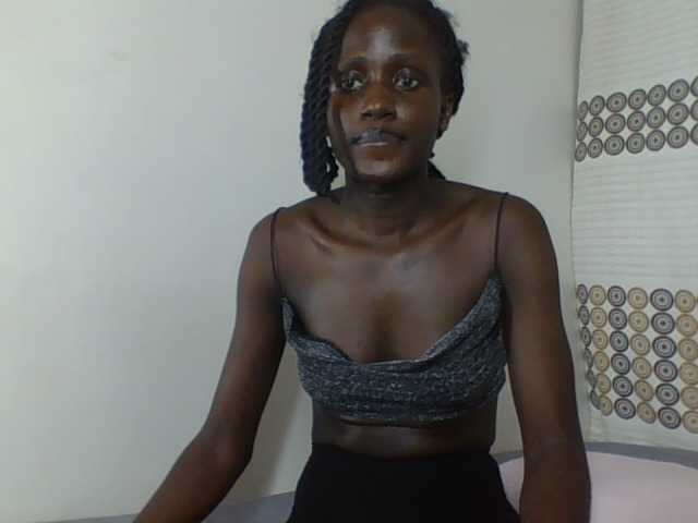 cutemona live cam on BongaCams