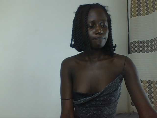 cutemona live cam on BongaCams