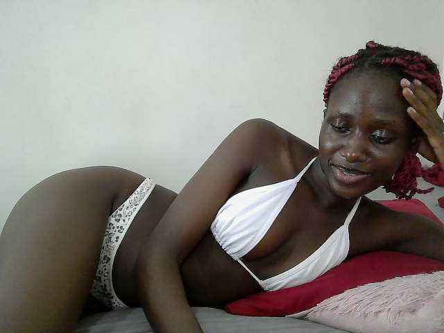 cutemona live cam on BongaCams