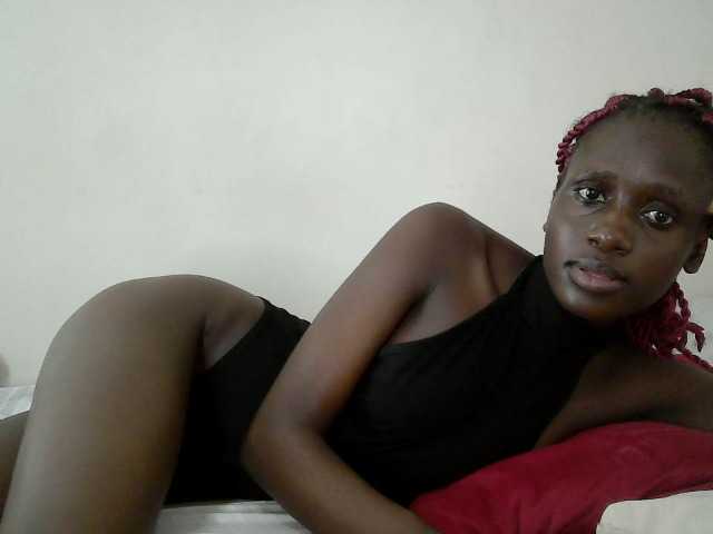 cutemona live cam on BongaCams
