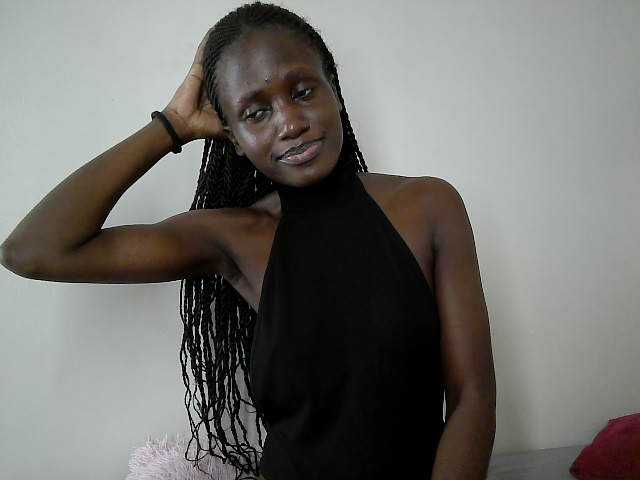 cutemona live cam on BongaCams