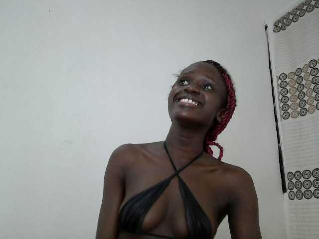 cutemona live cam on BongaCams