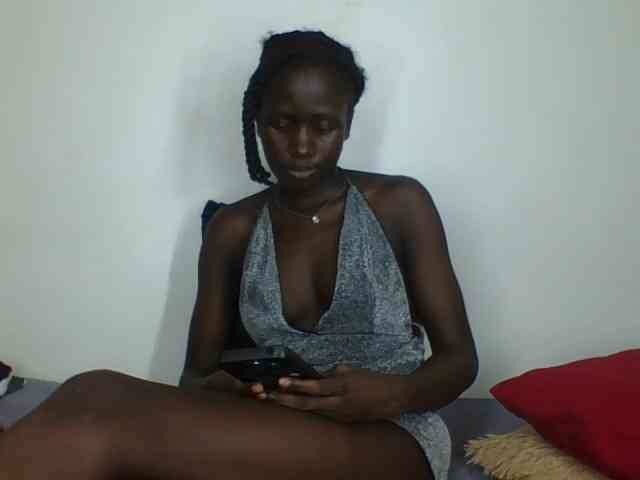Modelo: cutemona