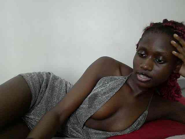 cutemona webcam