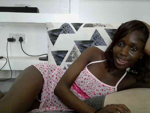 Modelo: cutemona