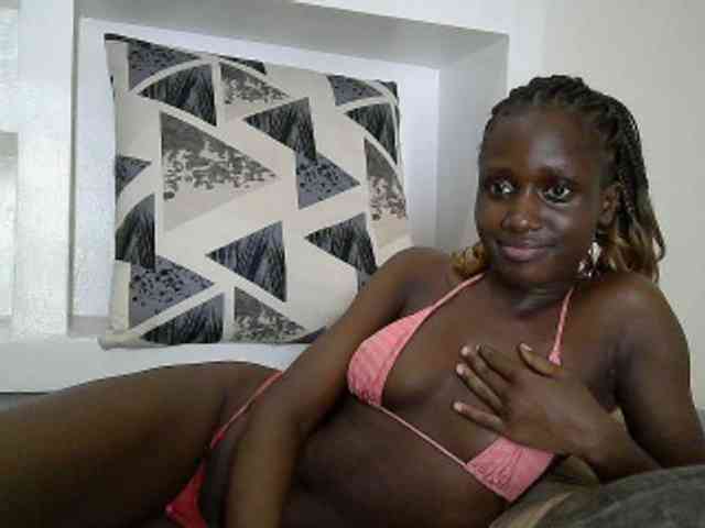 Modelo: cutemona