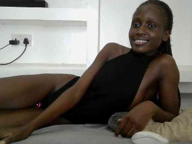 Modelo: cutemona