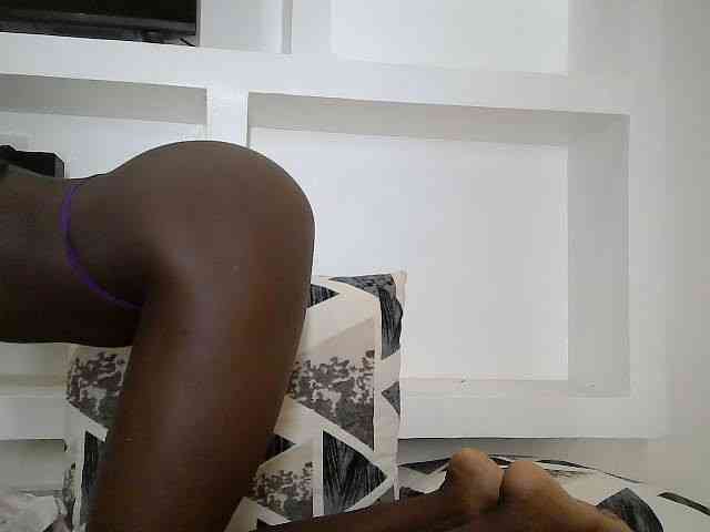Modelo: cutemona