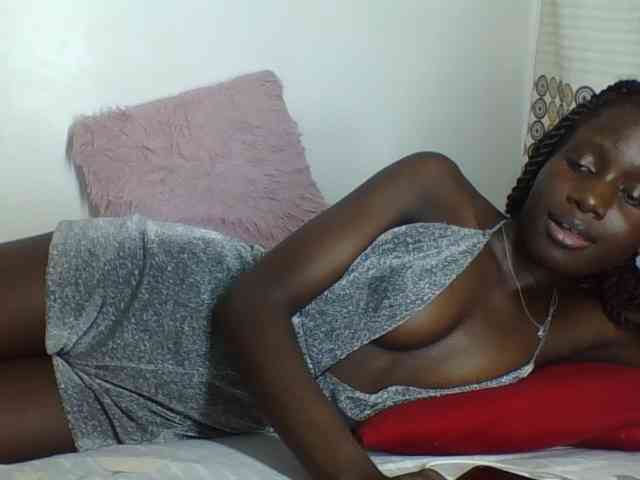 Modelo: cutemona