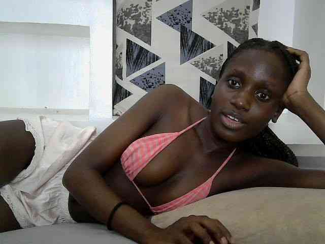 cutemona webcam