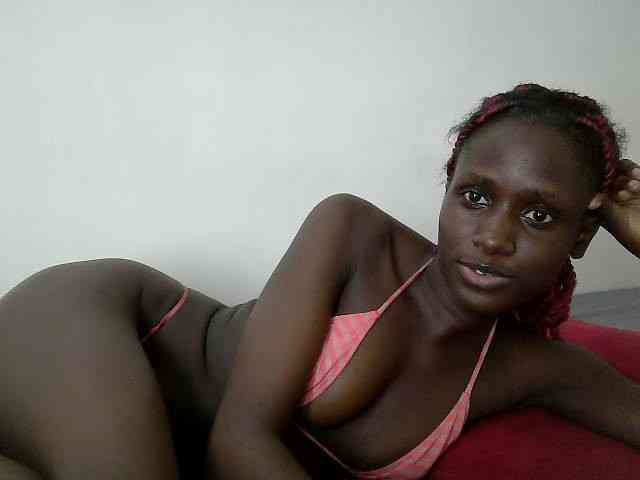 Modelo: cutemona