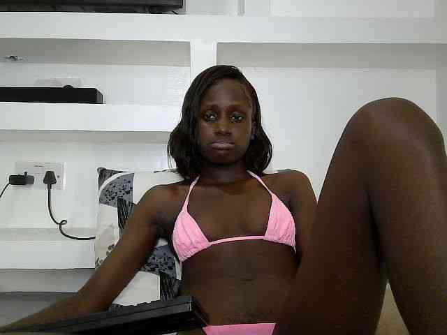 Modelo: cutemona