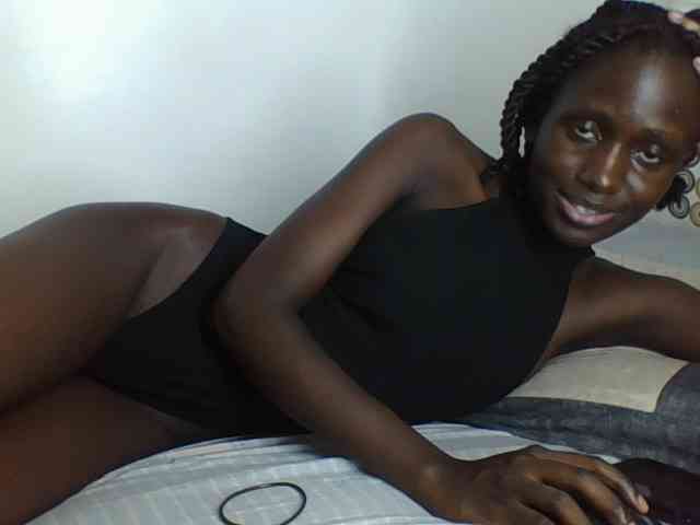 cutemona webcam