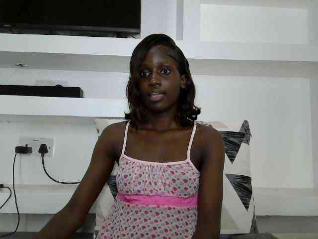 Modelo: cutemona