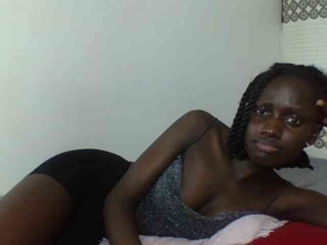 Modelo: cutemona