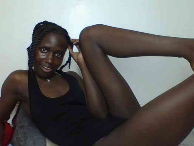 Modelo: cutemona