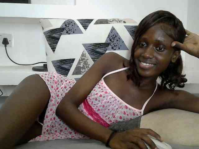 Modelo: cutemona