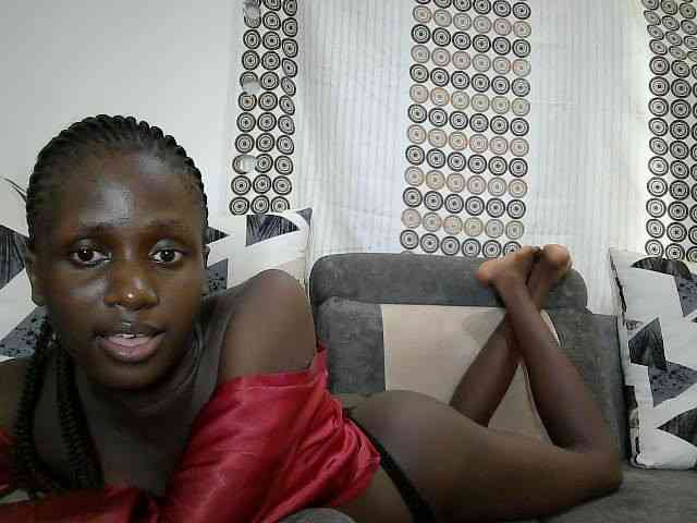 cutemona webcam