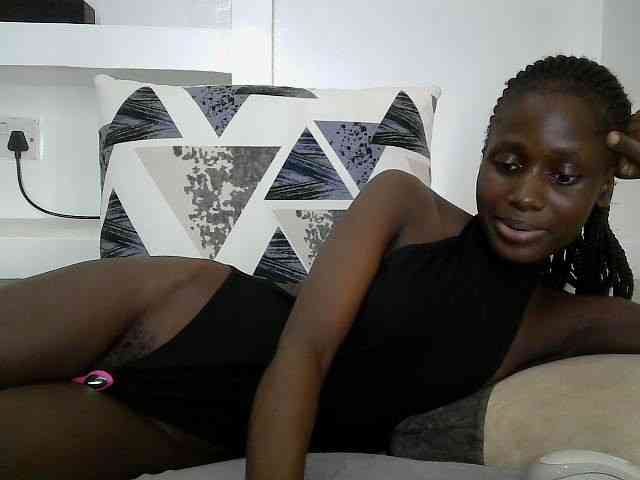 cutemona webcam