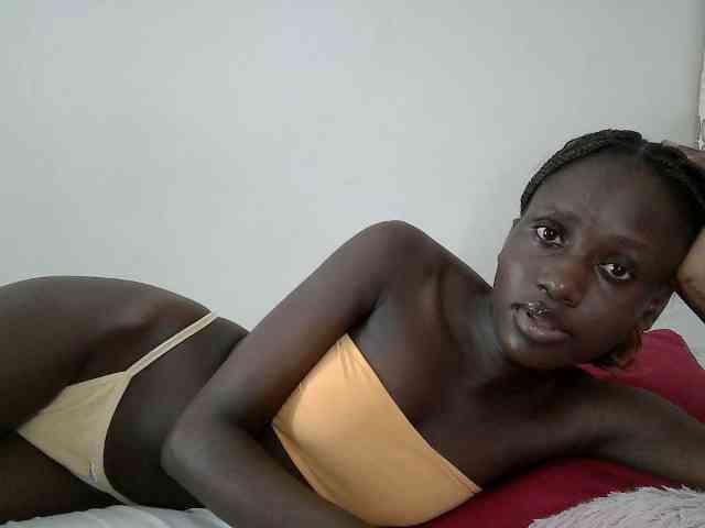Modelo: cutemona